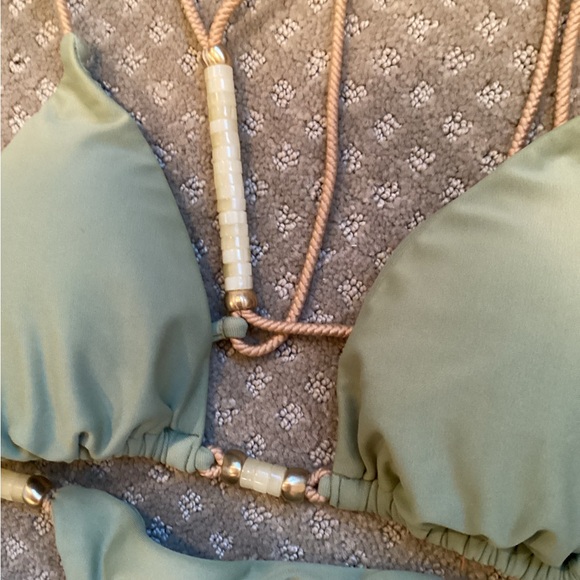 VIX Green Bikini Top and bottom with Beaded Straps - Picture 3 of 5